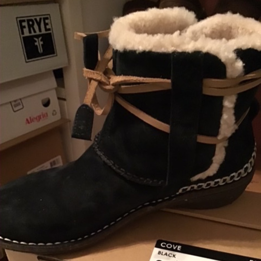 Cove Ugg boots